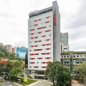 Hotel Hampton By Hilton Medellin
