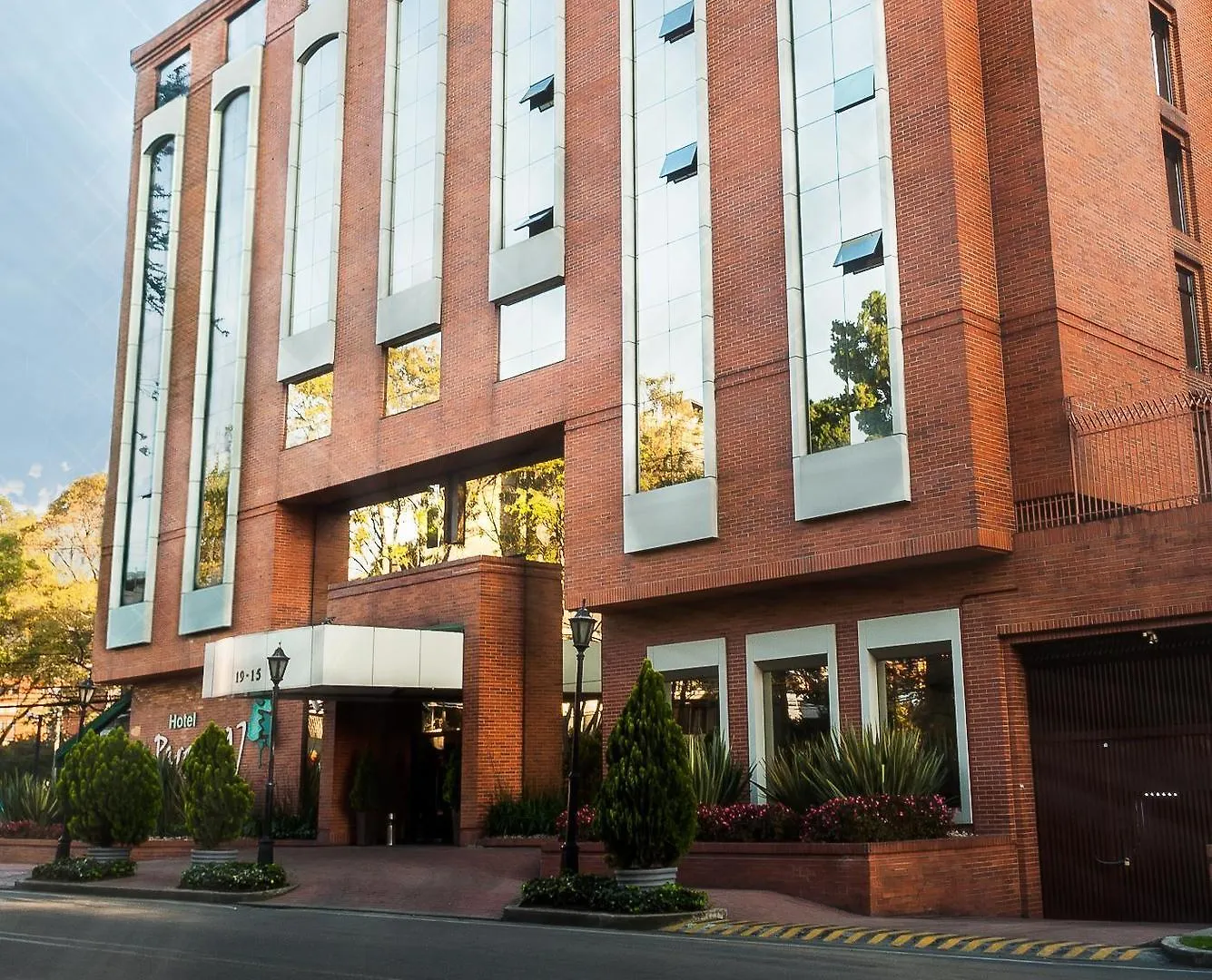 Hotel Parque 97 Suites Bogota 4*,